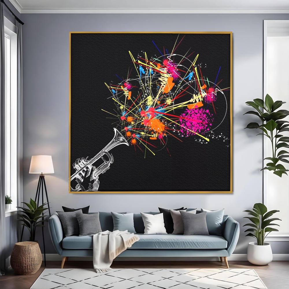 Tablou canvas cu ilustratie digitala cu trompeta si explozie de culori, in rama de aluminiu auriu, pe perete intr-un living